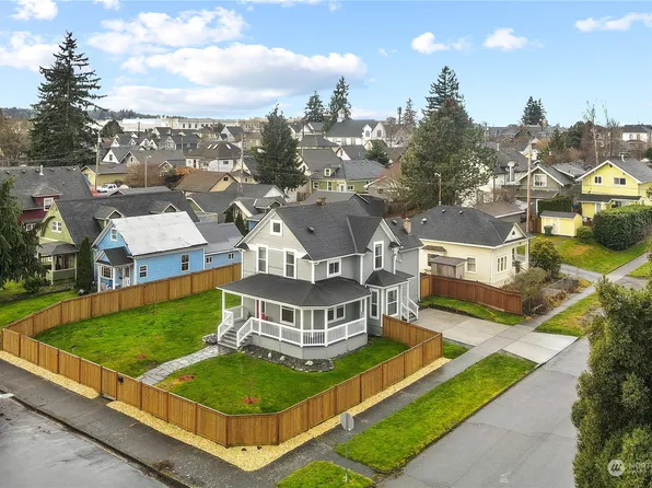 2202 Oakes Avenue, Everett, WA 98201