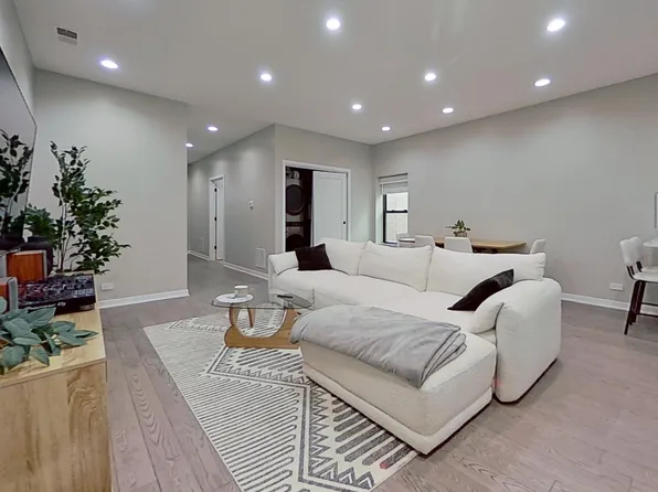 630 N State St #3N, Chicago, IL 60654
