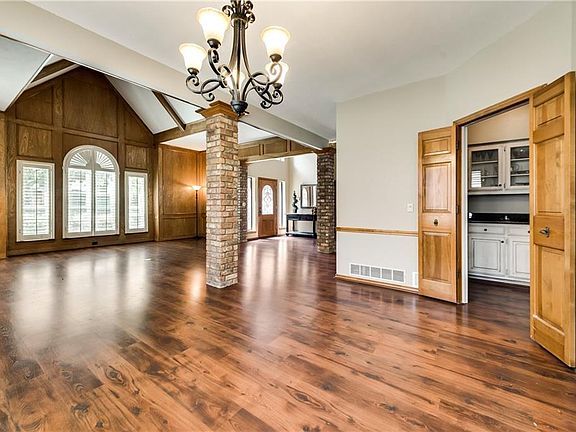 4th image of 3209 Phaeton Ct