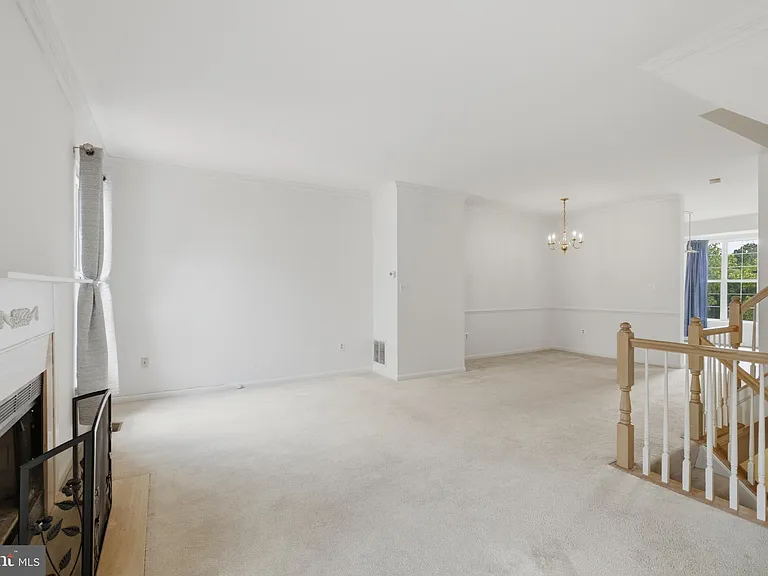 2449 Clover Field Cir — Photo 8