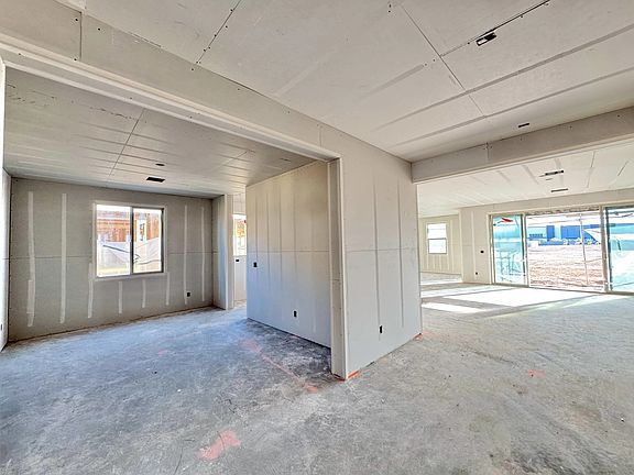 Dining room with pass through to butler s pantry