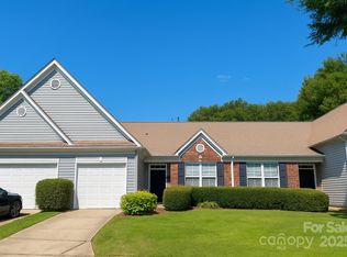 4454 Glenlea Commons Dr, Charlotte, NC 28216