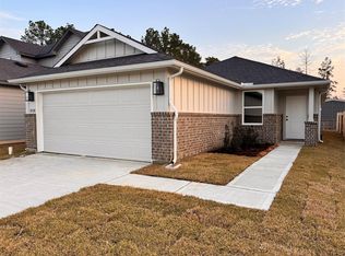 18720 Loom Dr, Conroe, TX 77306