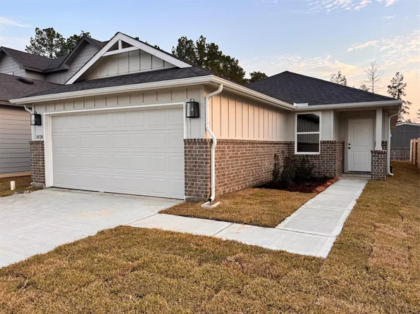 18720 Loom Dr, Conroe, TX 77306