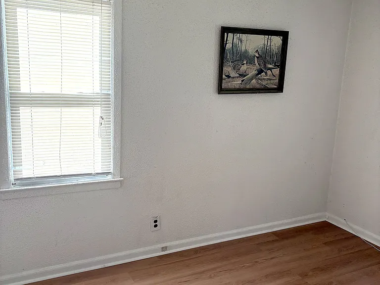 486 Fildew Ave — Photo 3