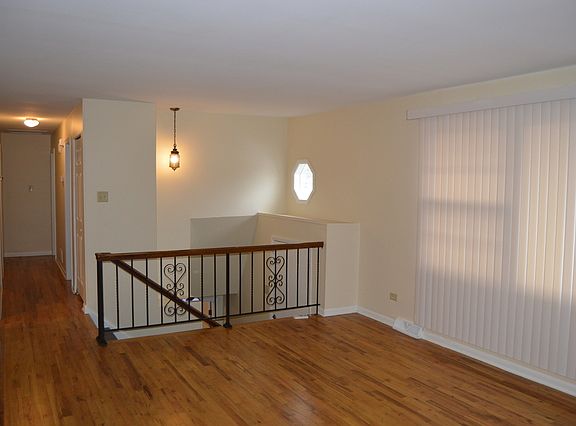 3rd image of 21649 Jeffrey Ave