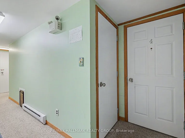 29 Gore St W #4 — Photo 2