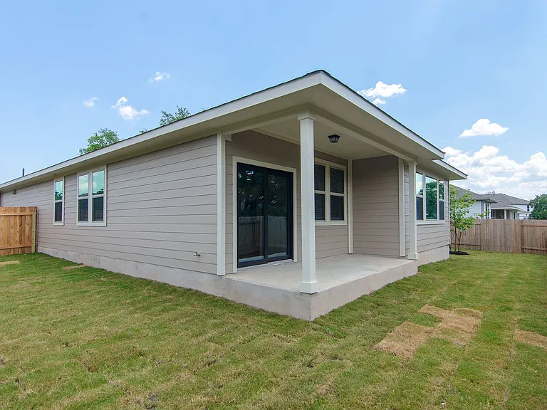 905 Olive Creek Dr — Photo 30
