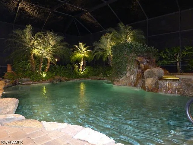 4 bed, 3.5 bath, 3119 sqft, $13,500 — Photo 2