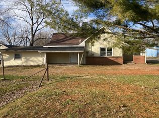 806 W Wyandotte St, Vandalia, IL 62471