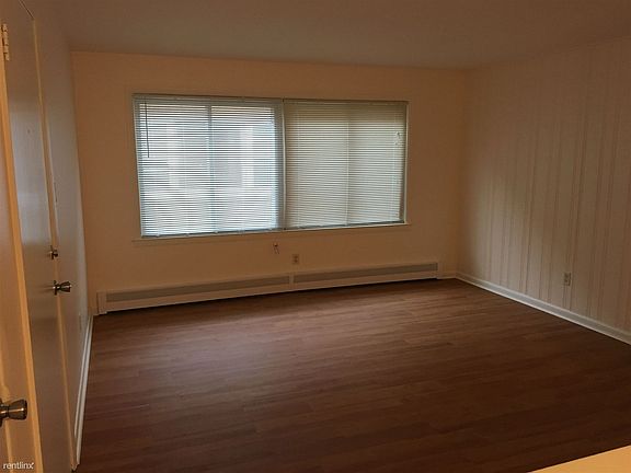 2nd image of 3612 Monroe St APT 1N