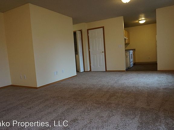 2nd image of 3414 SE 143rd Ave APT 13