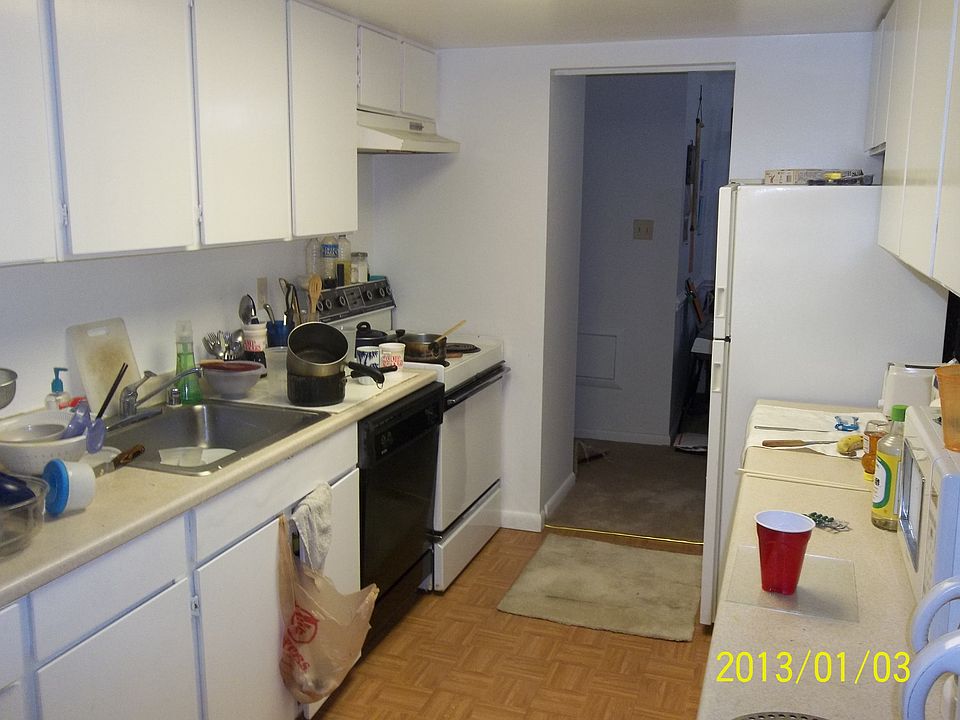 LARGE AND EFFICIENT KITCHENG
