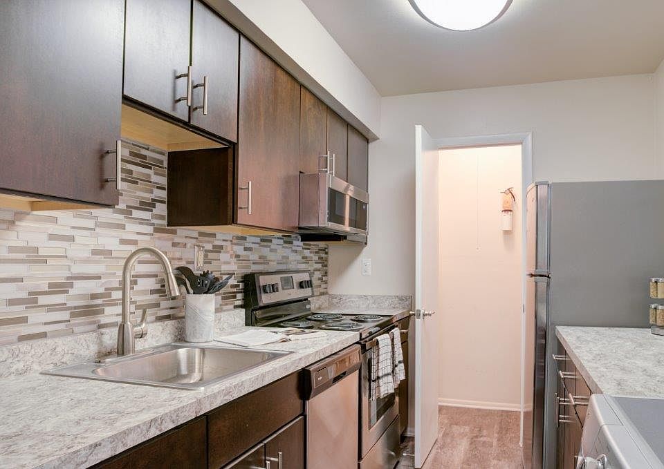 The Preserve at Milltown Apartment Homes 500 Meadowlake Dr