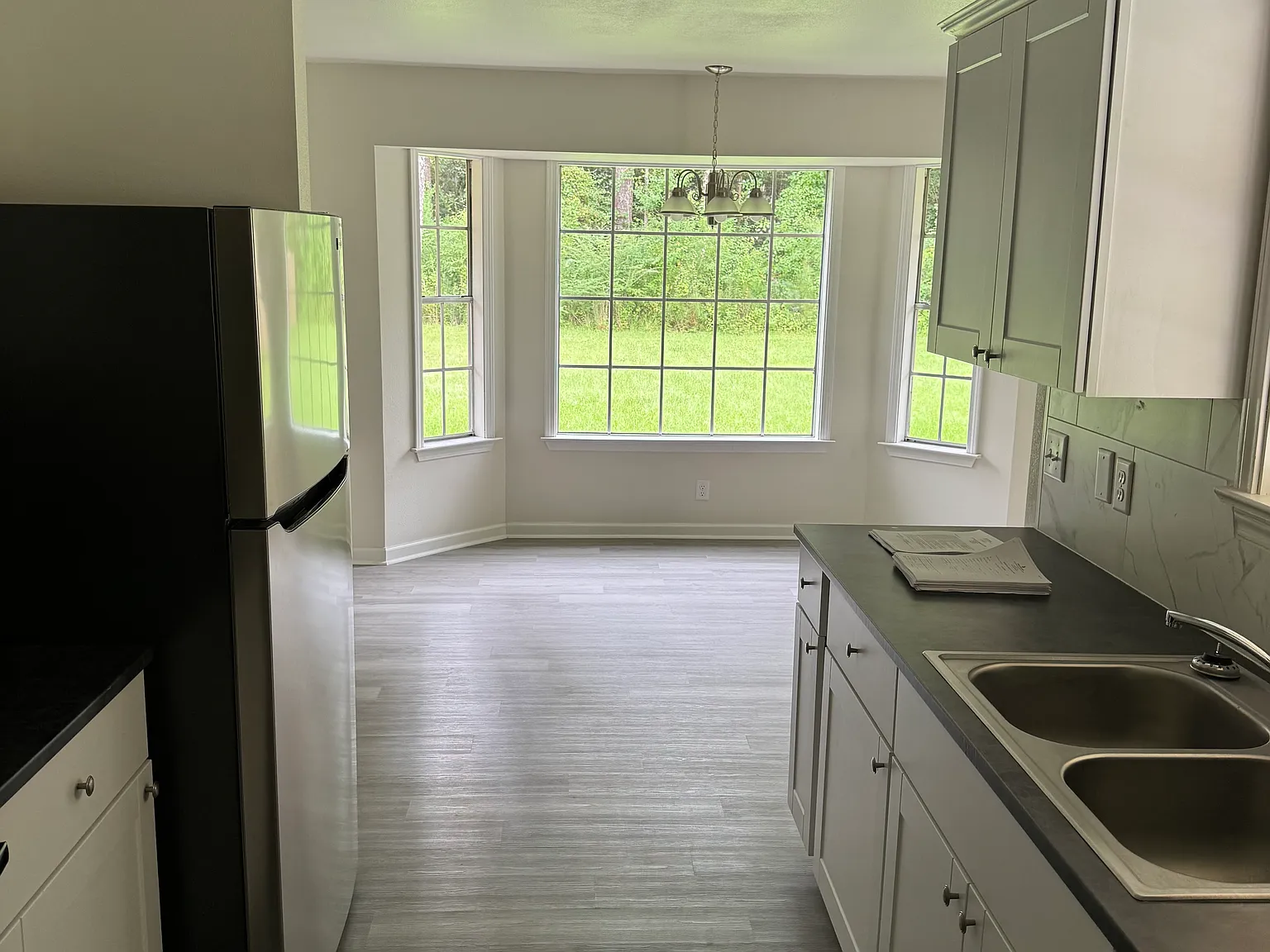 5 bed, 1912 sqft, $1,900 — Photo 3