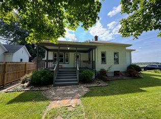 317 N Henderson St, Kenney, IL 61749