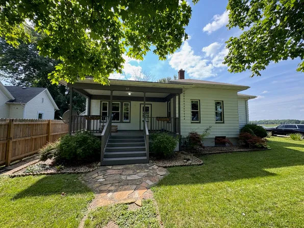 317 N Henderson St, Kenney, IL 61749