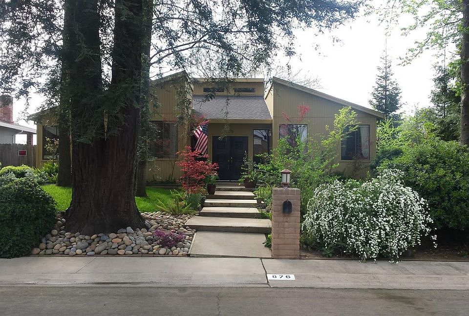 1st image of 876 Karen Dr