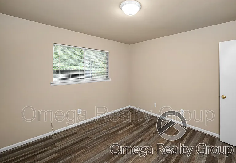 139 Foust Ct #135 — Photo 14