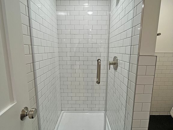 36" shower with frameless glass door