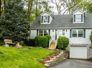 38173 N Lee Ave, Spring Grove, IL 60081