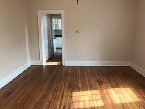 5th image of 469 Naomi Ct