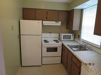3rd image of 1250 Denning Dr #114