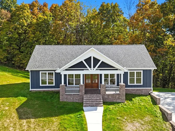 135 Jade Ln, New Tazewell, TN 37825