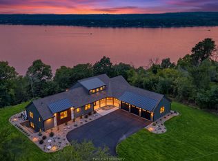 289 Mayer Rd, Hudson, WI 54016