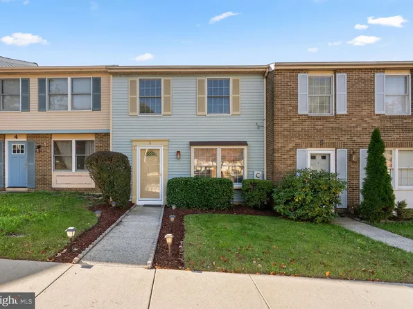 6 Valley Park Ct, Damascus, MD 20872