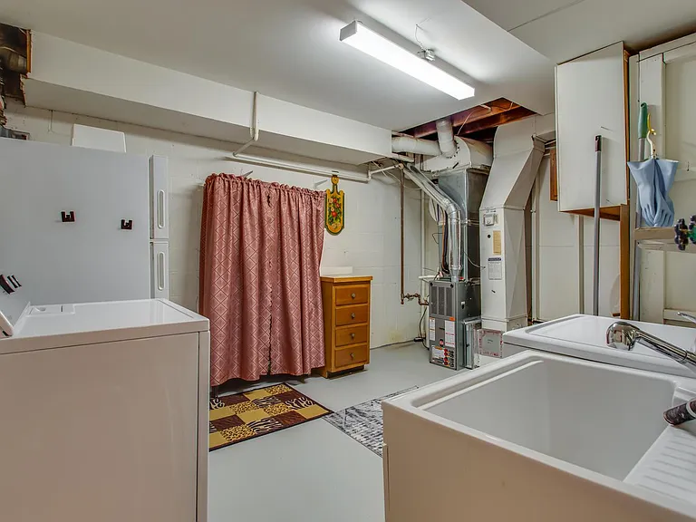 6063 Hardwick Pl — Photo 33
