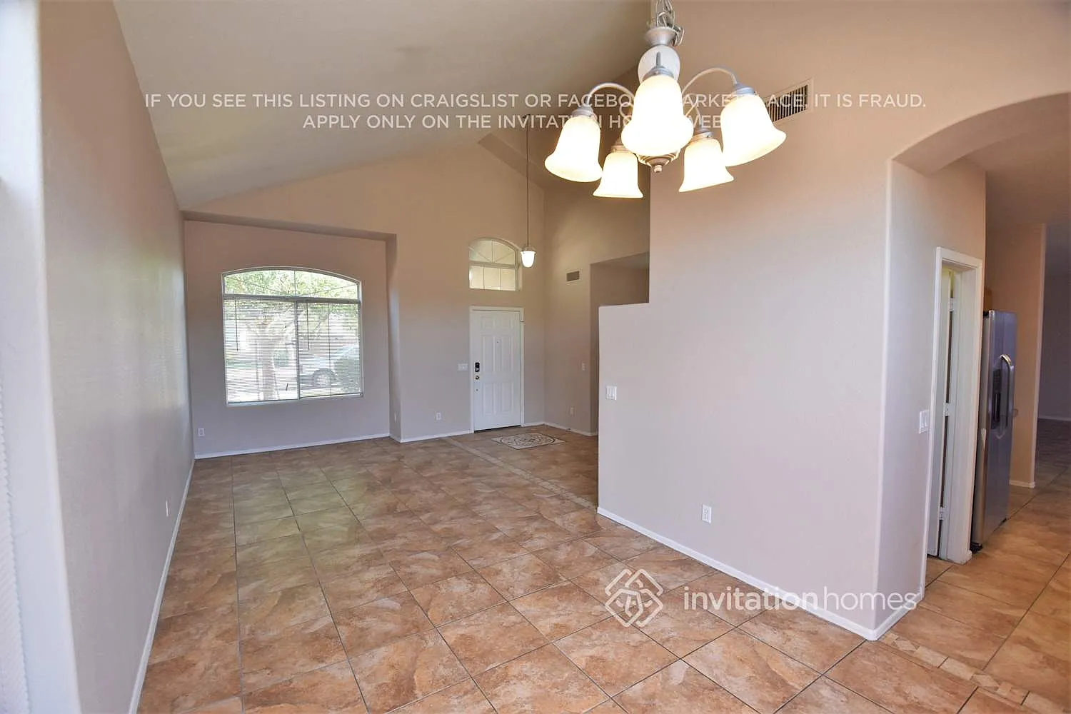 3219 W Maldonado Rd Phoenix, AZ 85041 — Photo 2