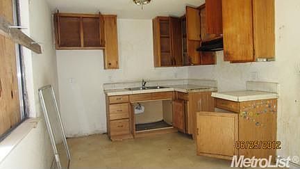 3rd image of 2311 E Sonora St