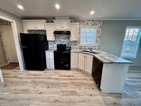 2nd image of 6513 W Mills Ave
