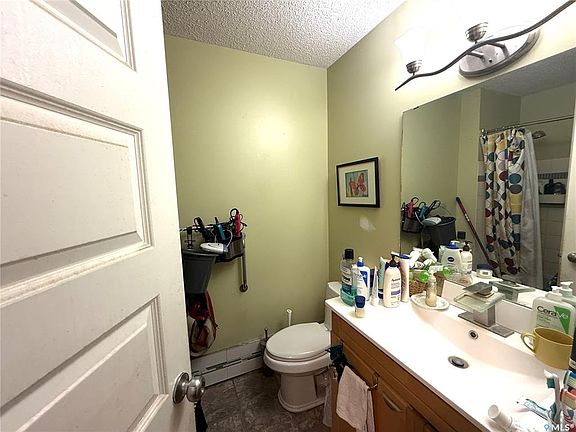 3rd image of 350 ROSE STREET