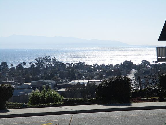 3rd image of 219 Alta Vista Dr