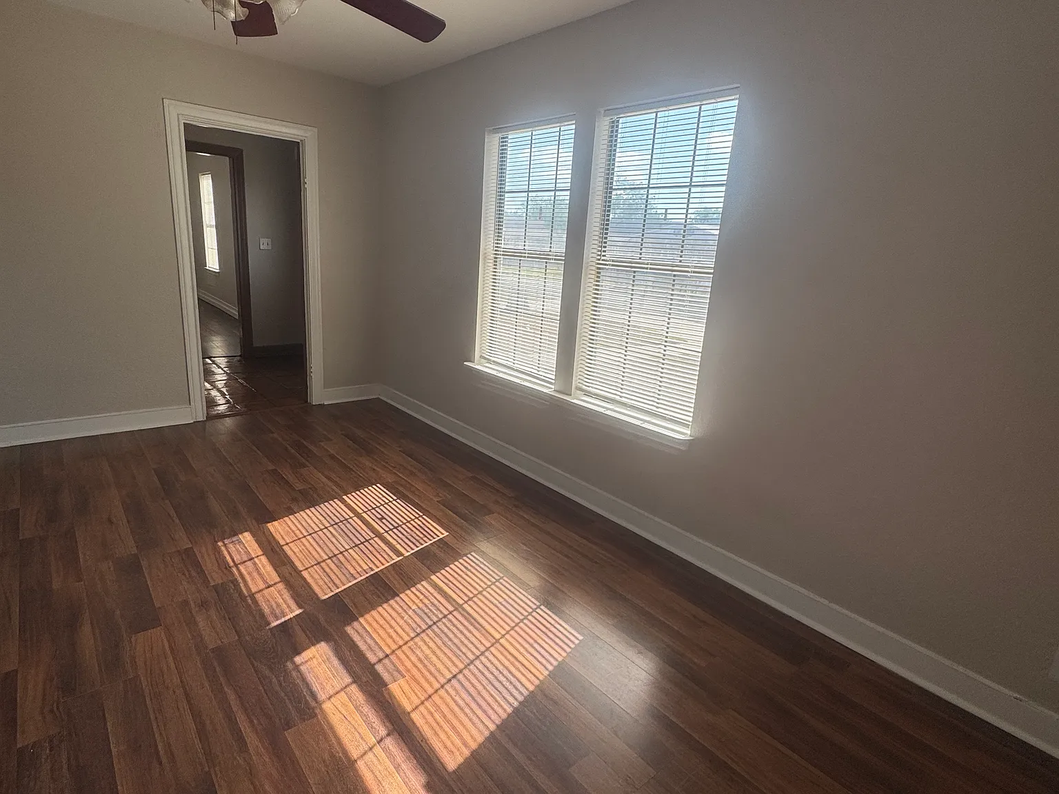 4 bed, $1,800 — Photo 2