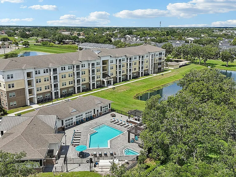 23-web-or-mls-Blue Hesper Dr-2606-923