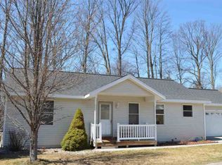 411 Kingsley Ridge Dr, Kingsley, MI 49649