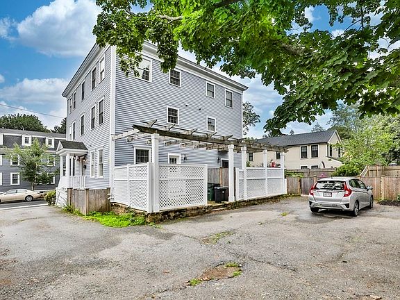 2nd image of 20-22 Boardman St