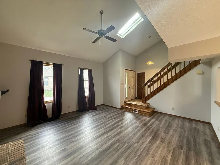 5123 Pinebrook Dr — Photo 6