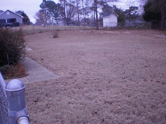 3rd image of 75 Lee Road 985