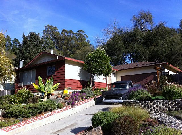 2nd image of 136 Grunewald Ct