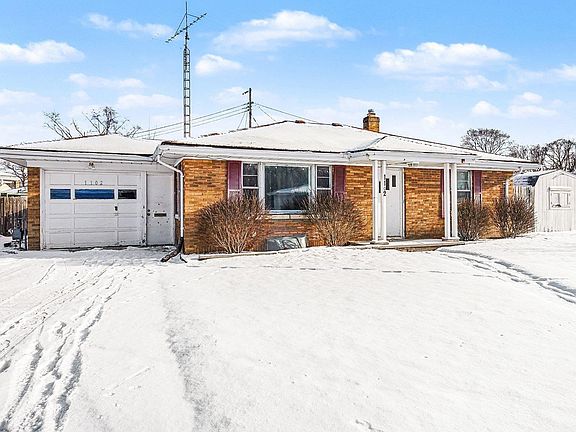 3rd image of 1102 Carolyn Ave