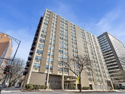 3033 N Sheridan Rd APT 404, Chicago, IL, 60657