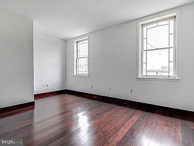 3rd image of 2029 Frankford Ave #2