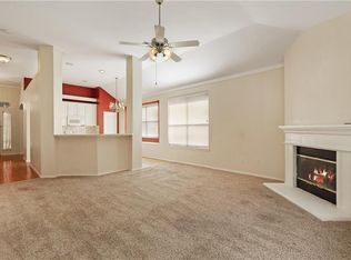 305 Wallford Ln, Lake Dallas, TX 75065