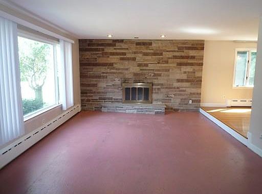 4th image of 430 Essex St