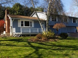 98 Carriage Dr, Berlin, CT 06037