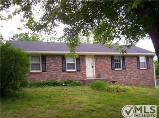 1990 Mann Rd, Lebanon, TN 37087